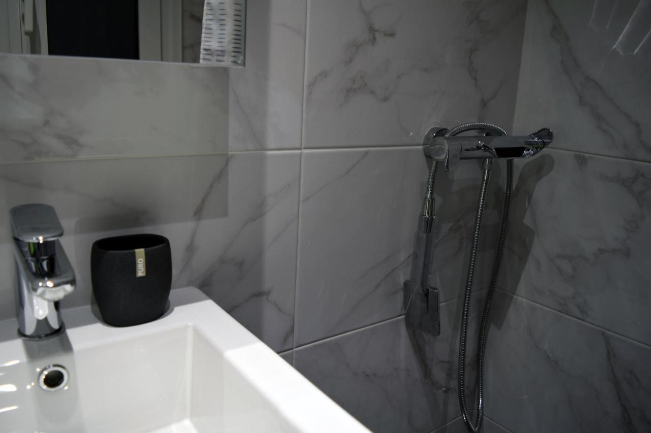 Tcc Lux Studio Thessaloníki Luaran gambar